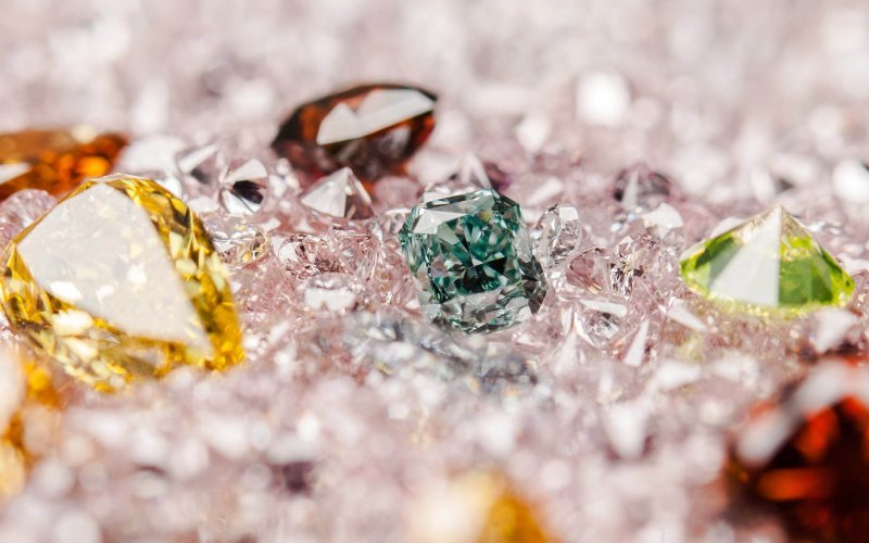 Россыпь драгоценных камней