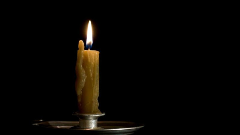 Горящие свечи