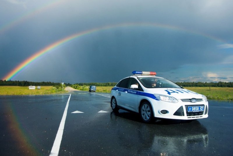 Машина ДПС r8