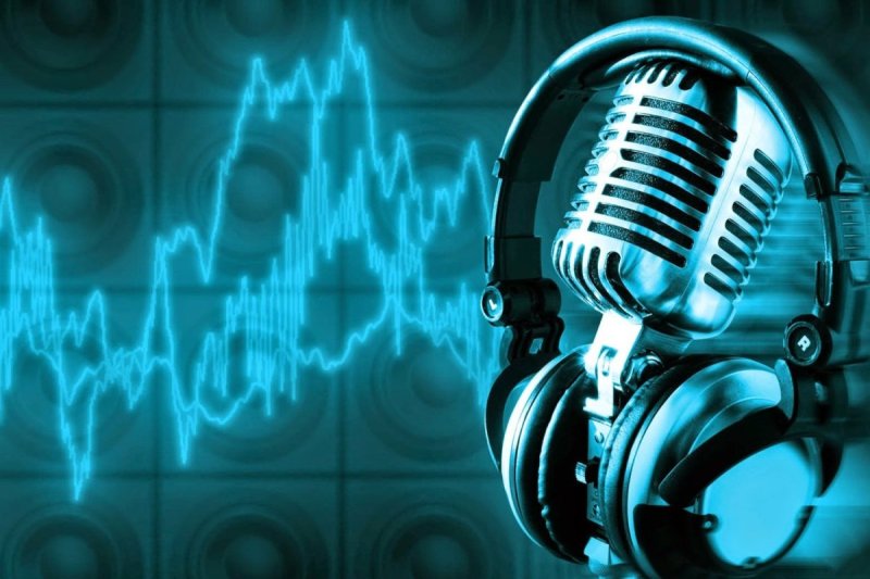 Наушники с микрофоном