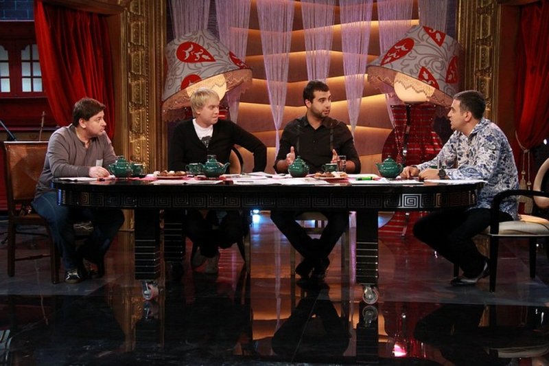 Иван Ургант Прожекторперисхилтон