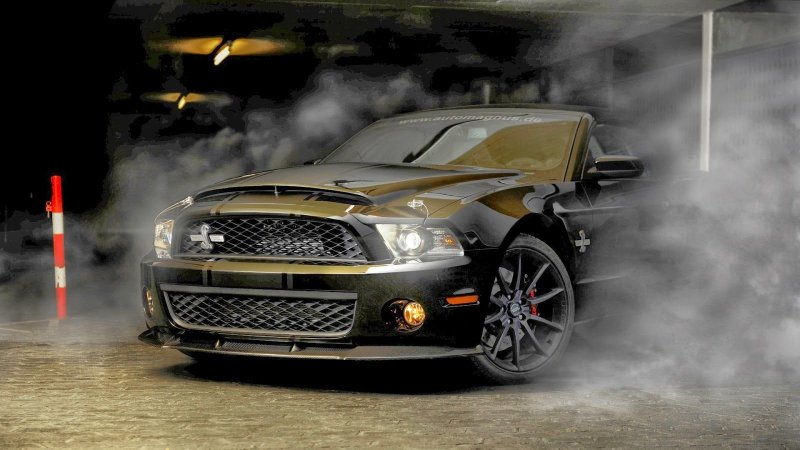 Чёрный Форд Мустанг ГТ 500