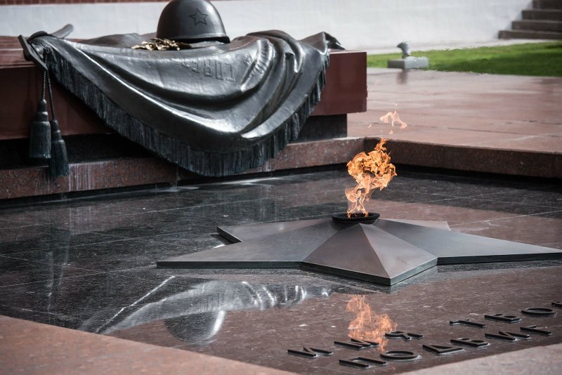 Могила неизвестного солдата Москва