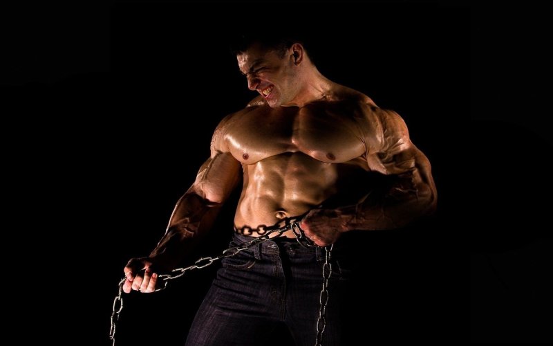 Накаченные мужчины