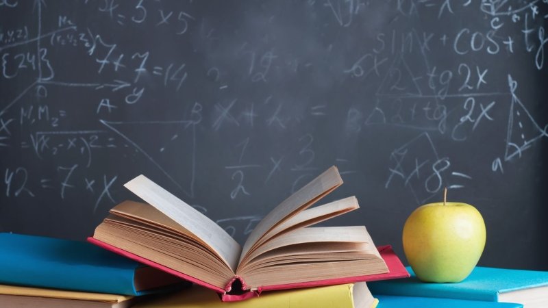 Фон Школьная тематика