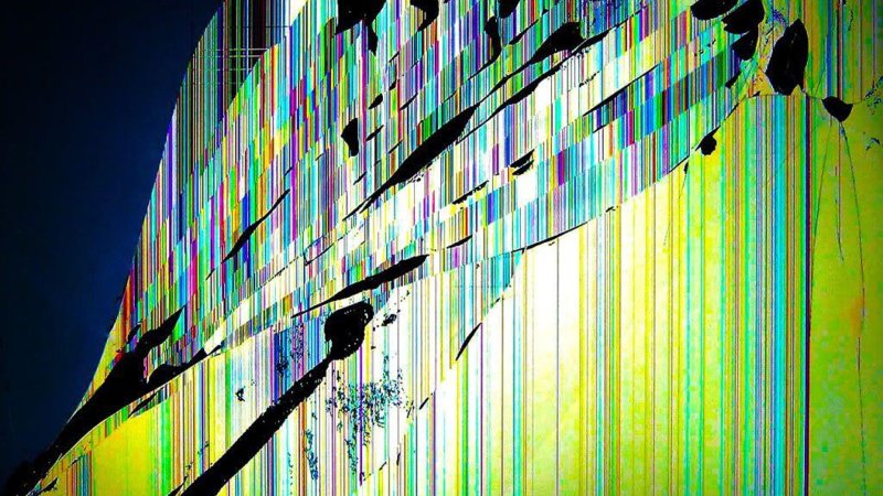 Фото сломанного экрана