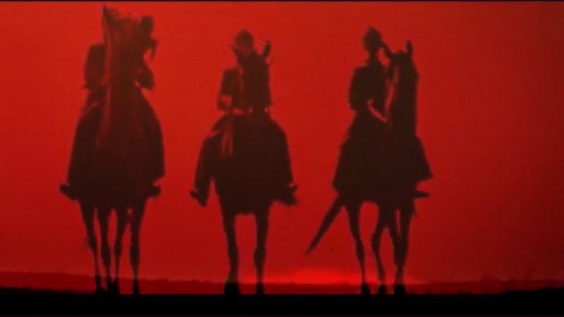 Неуловимые Мстители красные