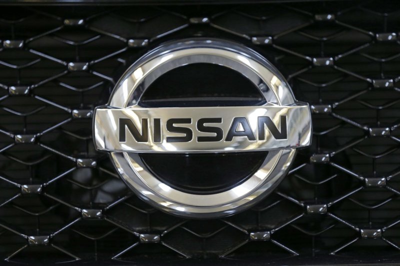 Логотип Nissan