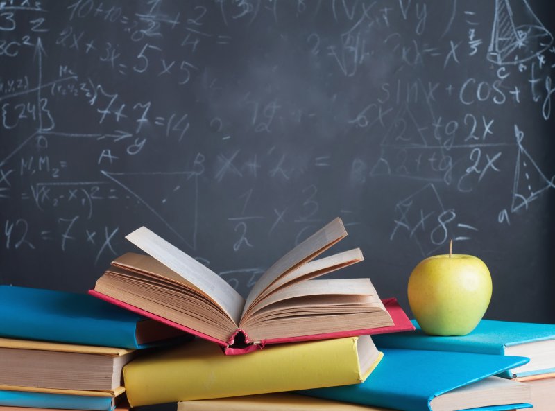 Фон Школьная тематика