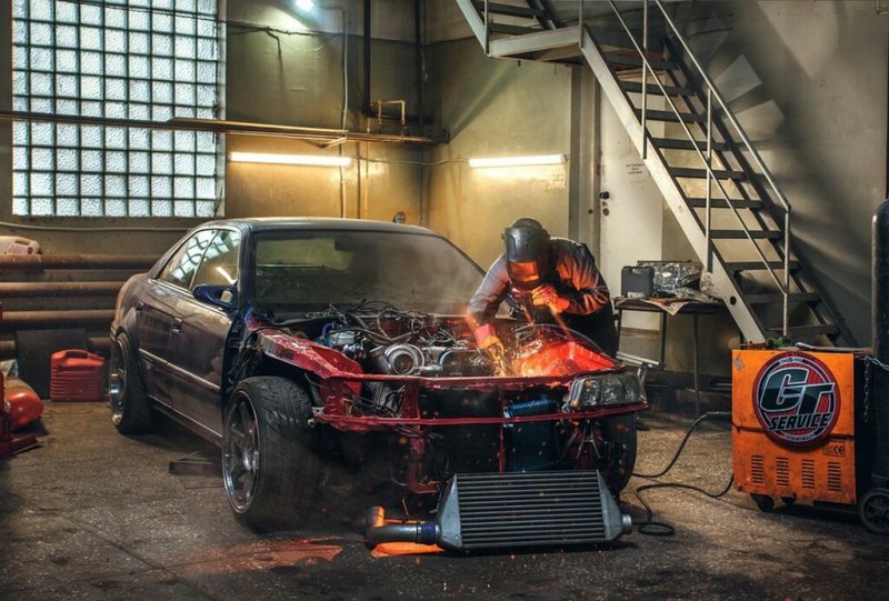 Автомастерская в гараже