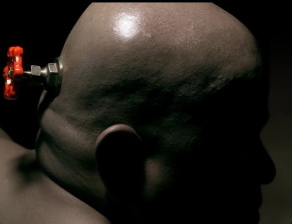 Человек с вентилем в голове