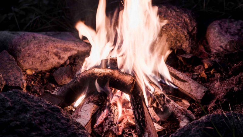 Огонь костер