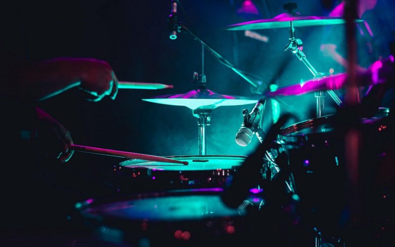 Неоновые барабаны