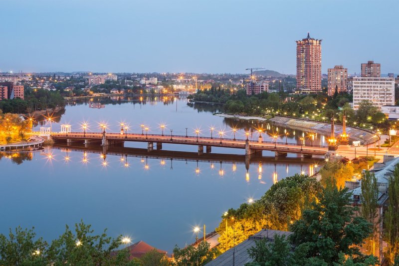 Река Кальмиус в Донецке