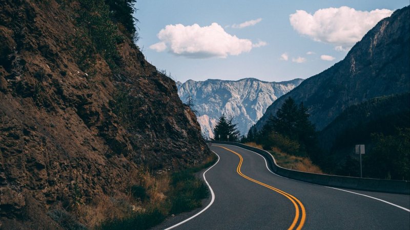 Дорога лес горы