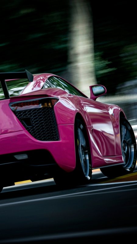 Розовая гоночная машина