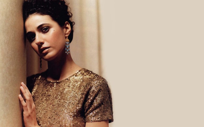 Натали Эммануэль