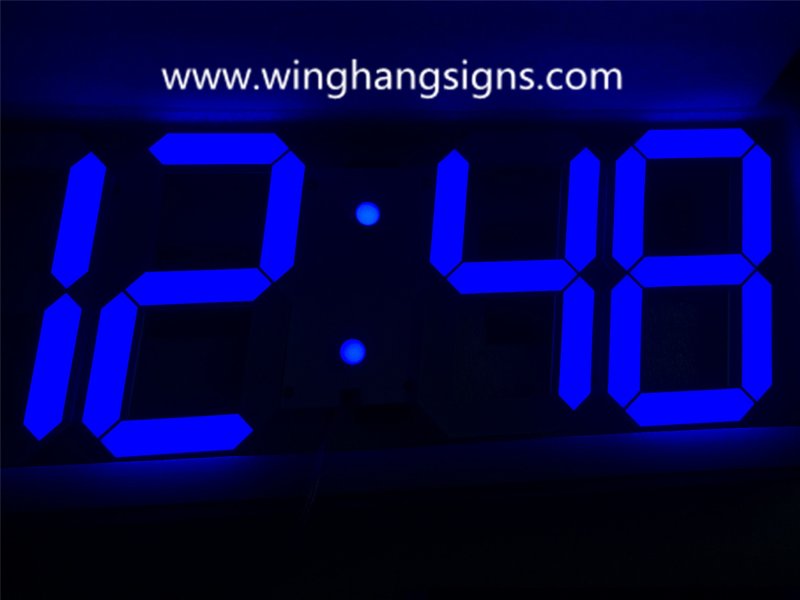 Цифровые часы на экран