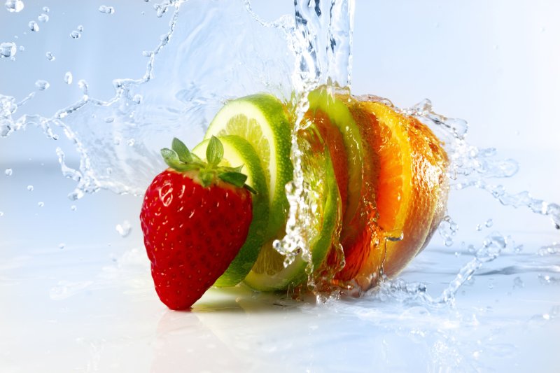 Яркие сочные фрукты