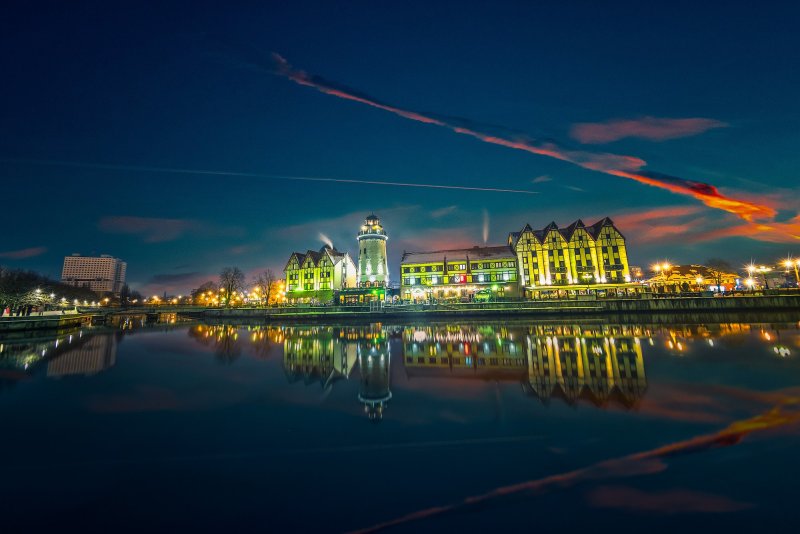 Город Калининград ночью