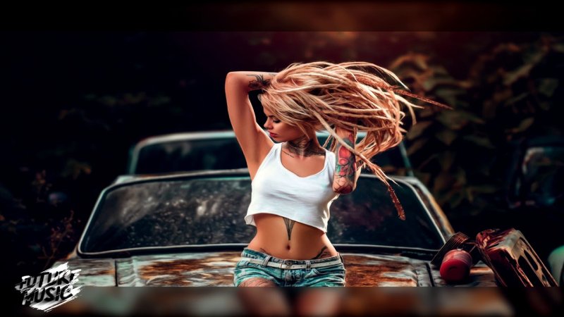 Блондинка в авто