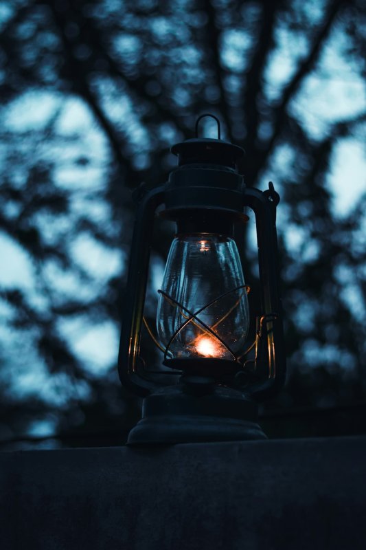 Заставка на телефон фонарь