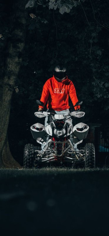 Заставка на телефон квадроцикл