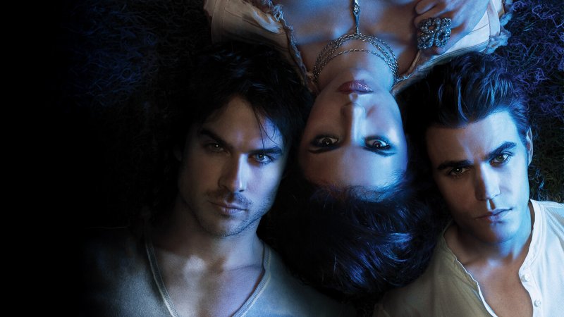 Сериал про вампиров Елена и Деймон