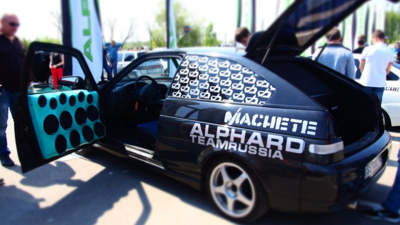 Alphard автозвук