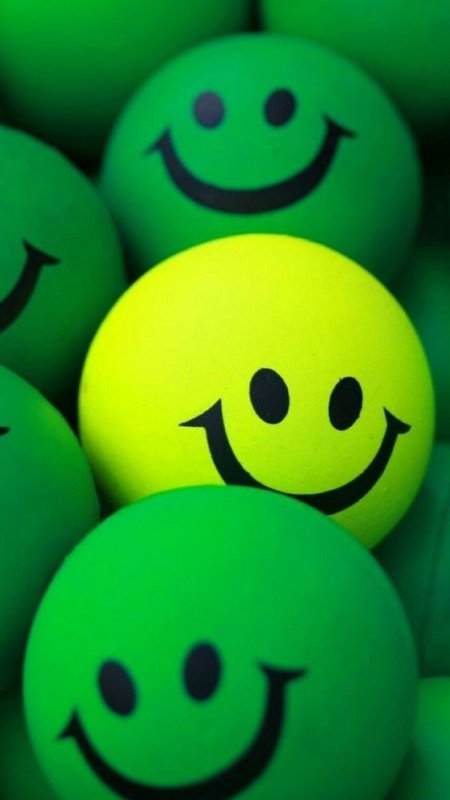 Заставки на телефон смайлики