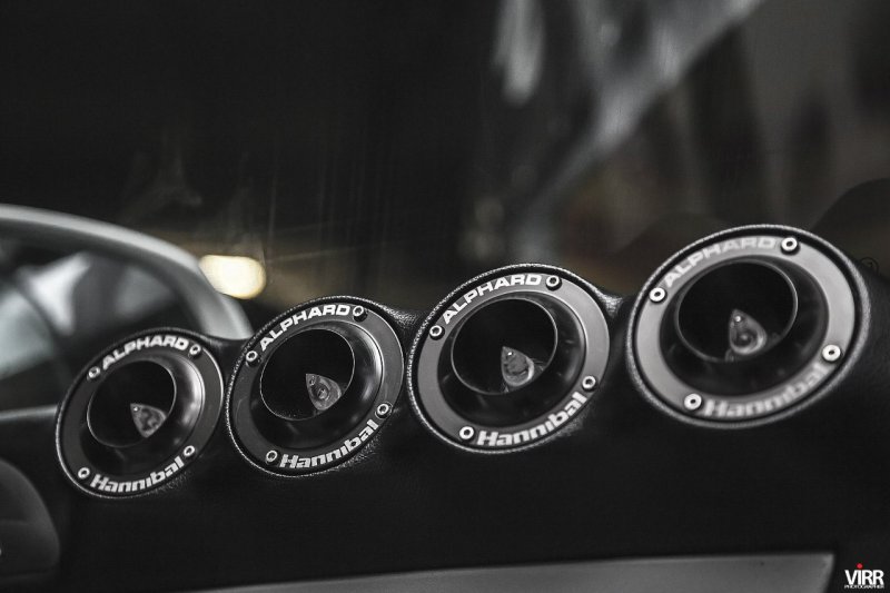 Alphard автозвук