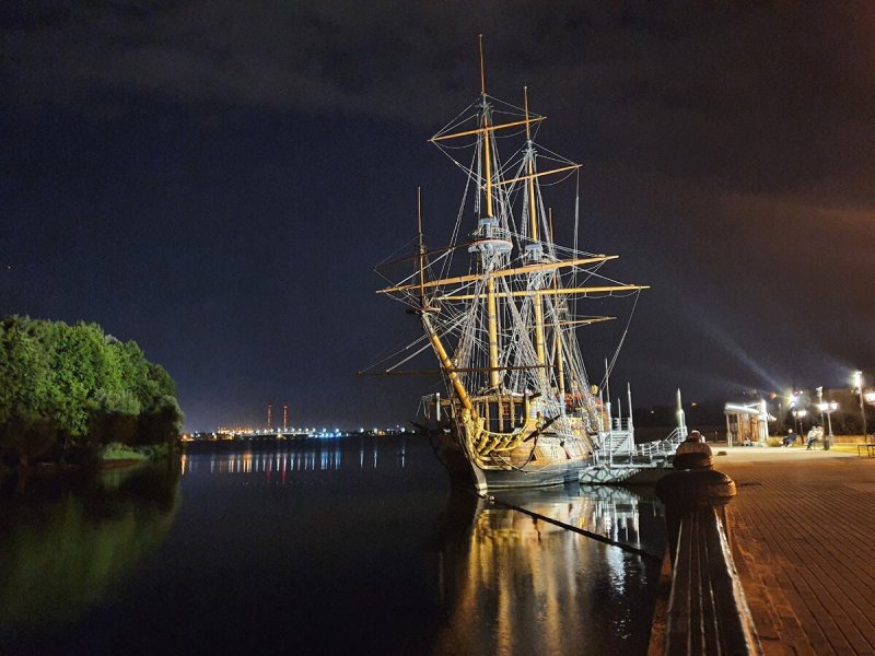 Ночная набережная Воронеж