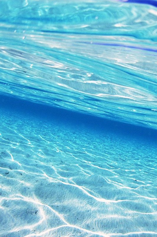 Голубое прозрачное море