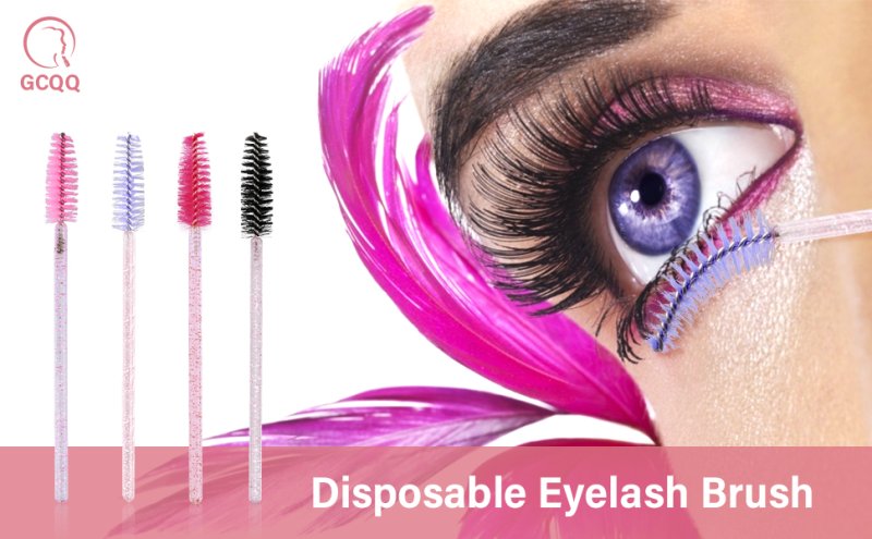 Красивый глаз с ресницами