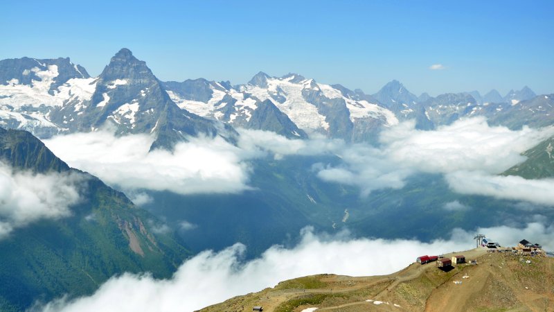 Кавказский хребет Домбай