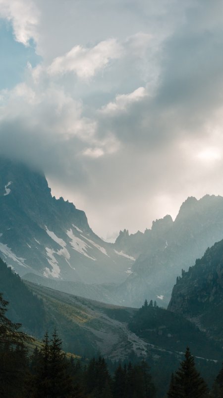 Красивые горы на телефон