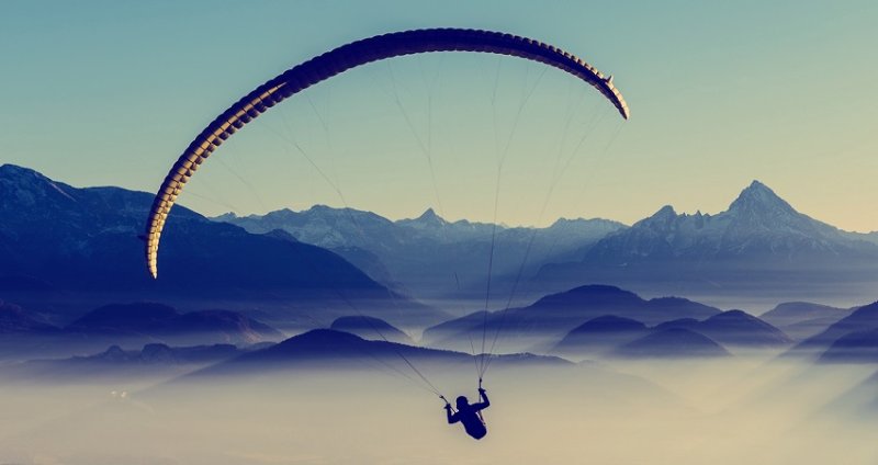 Параплан в горах