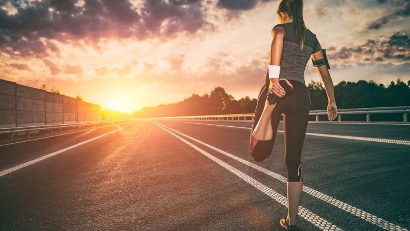 Бег девушки