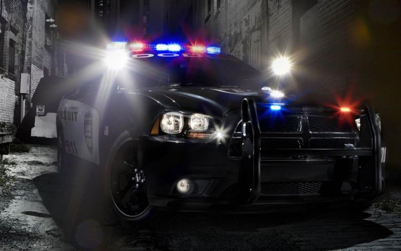 Полицейский автомобиль