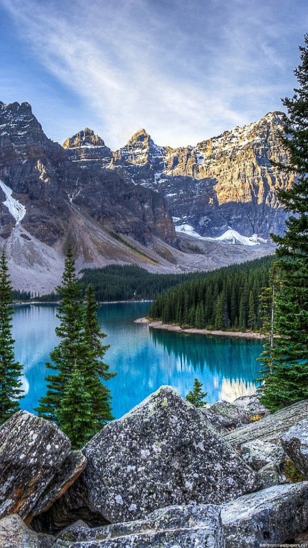 Озеро Морейн в Канаде