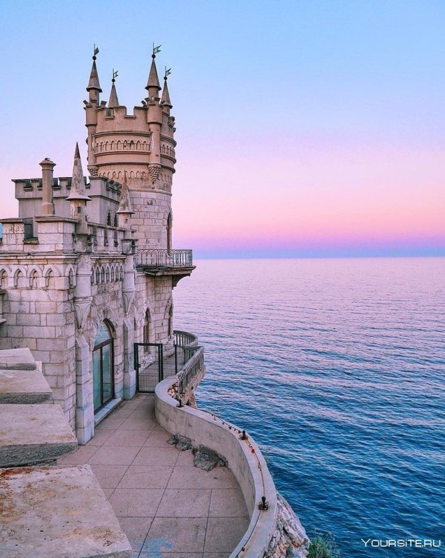 Замок Ласточкино гнездо