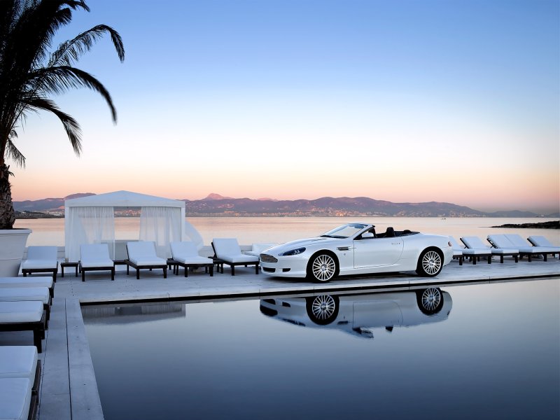 Астон Мартин в Дубае