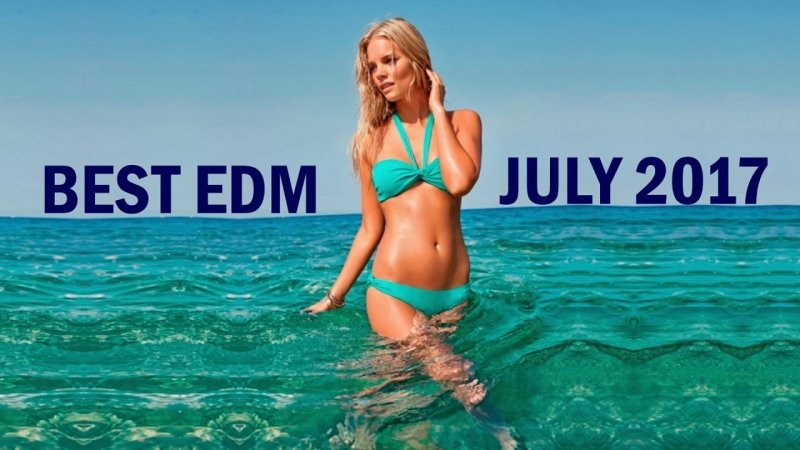 Красивые девушки в купальниках