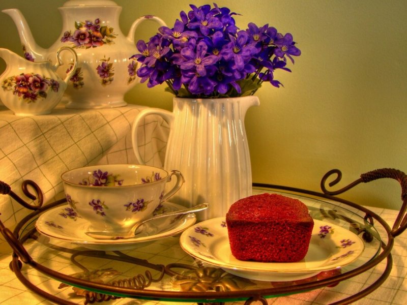 Натюрморт с посудой