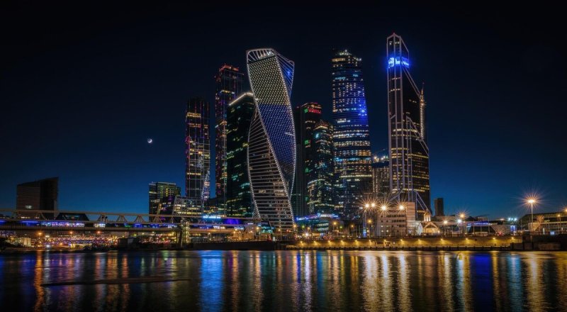 Вид с Москоу Сити ночью