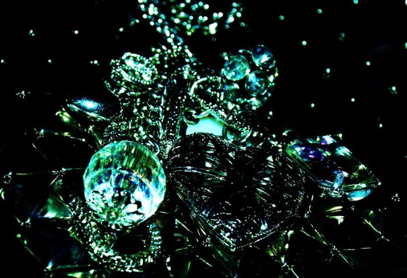 Россыпь драгоценных камней