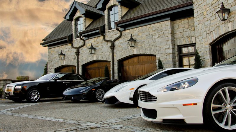 Ламборгини, Феррари, Бентли, Астон Мартин