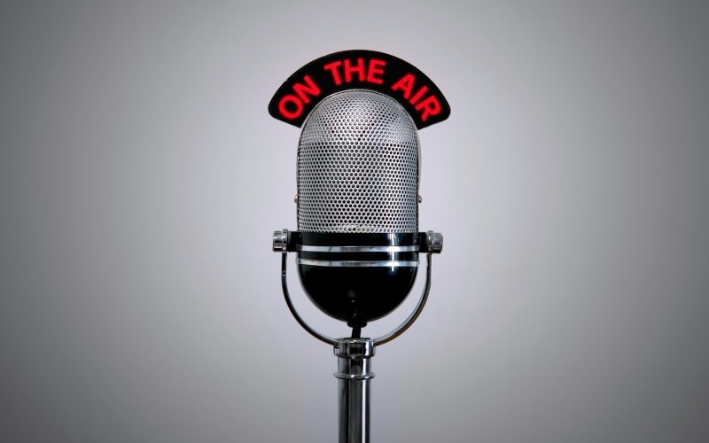 Микрофон радиоведущего