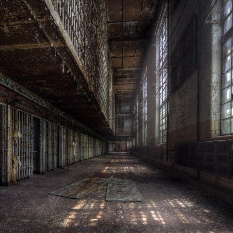 Заброшенный коридор