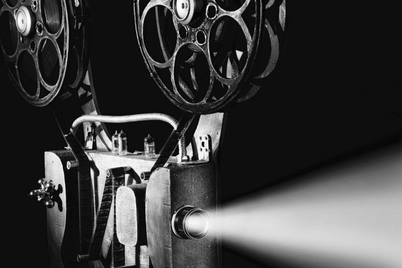 Старая кинокамера